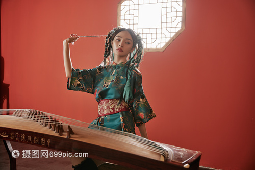 弦上·国潮——当俏皮遇上古韵